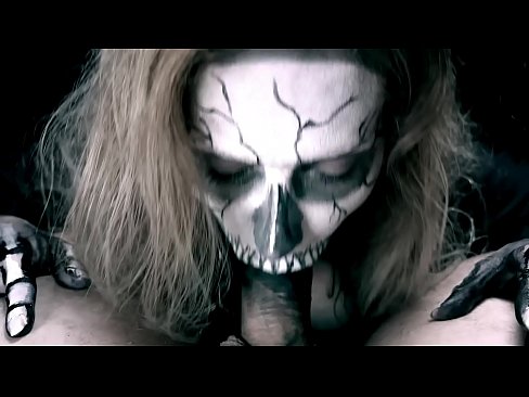 ❤️ Demonityttö imi munaa mustalla suullaan ja nielaisi spermaa. ❤ Porno at fi.tuberxxx.ru